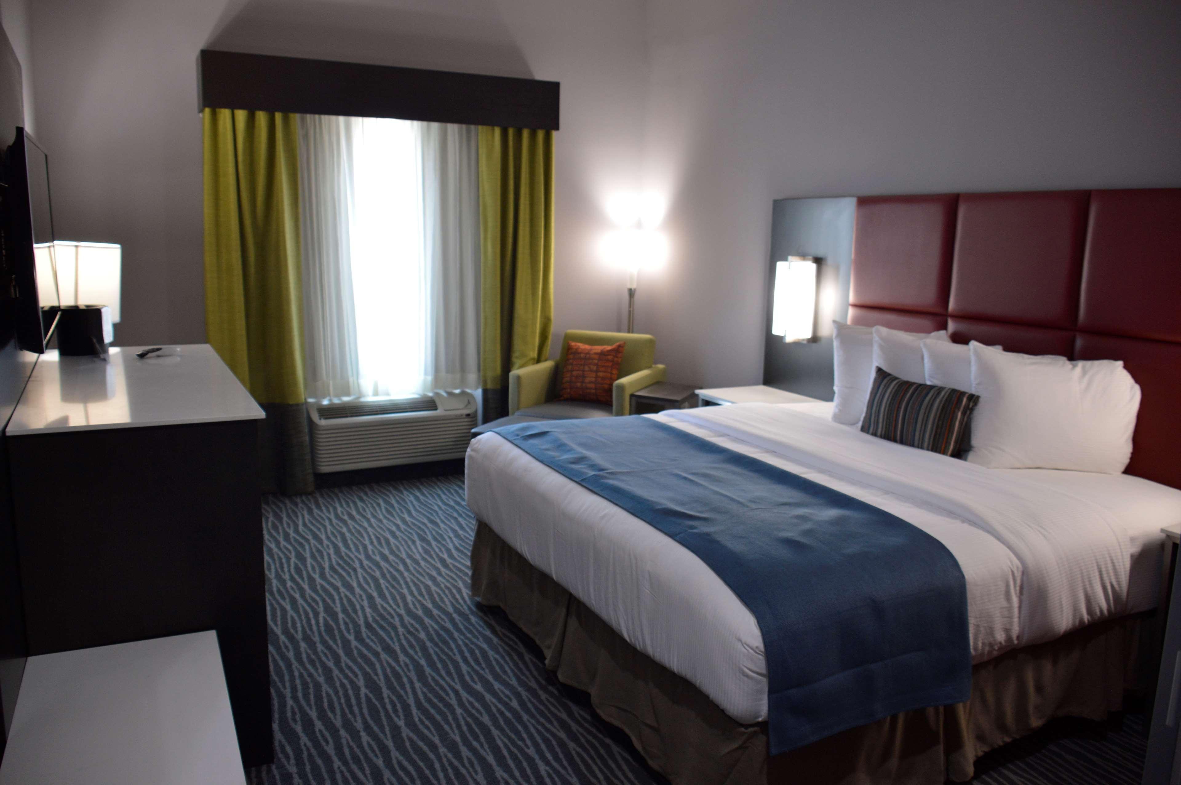 Best Western Plus Sherwood Park Inn & Suites Екстер'єр фото