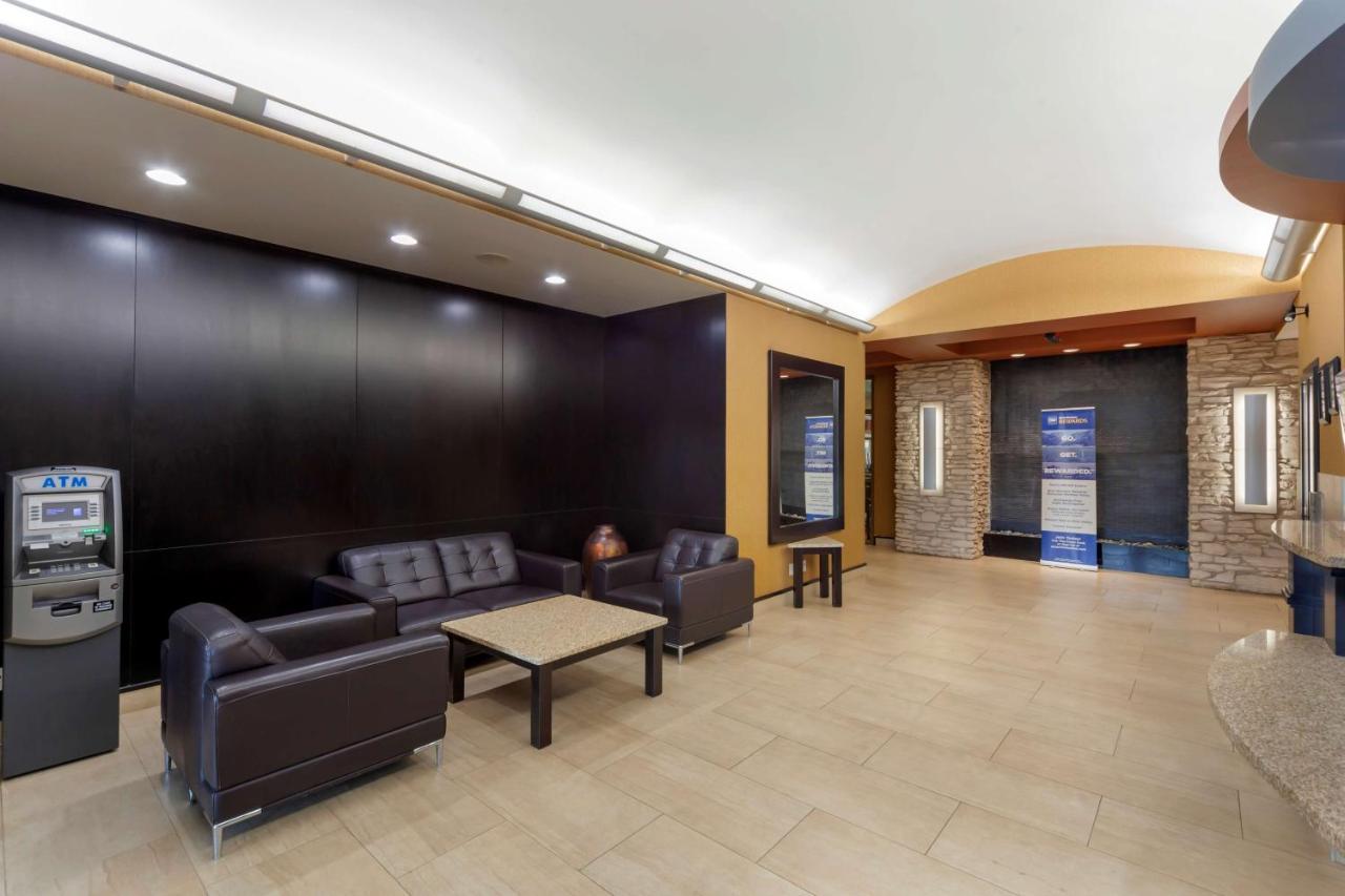 Best Western Plus Sherwood Park Inn & Suites Екстер'єр фото